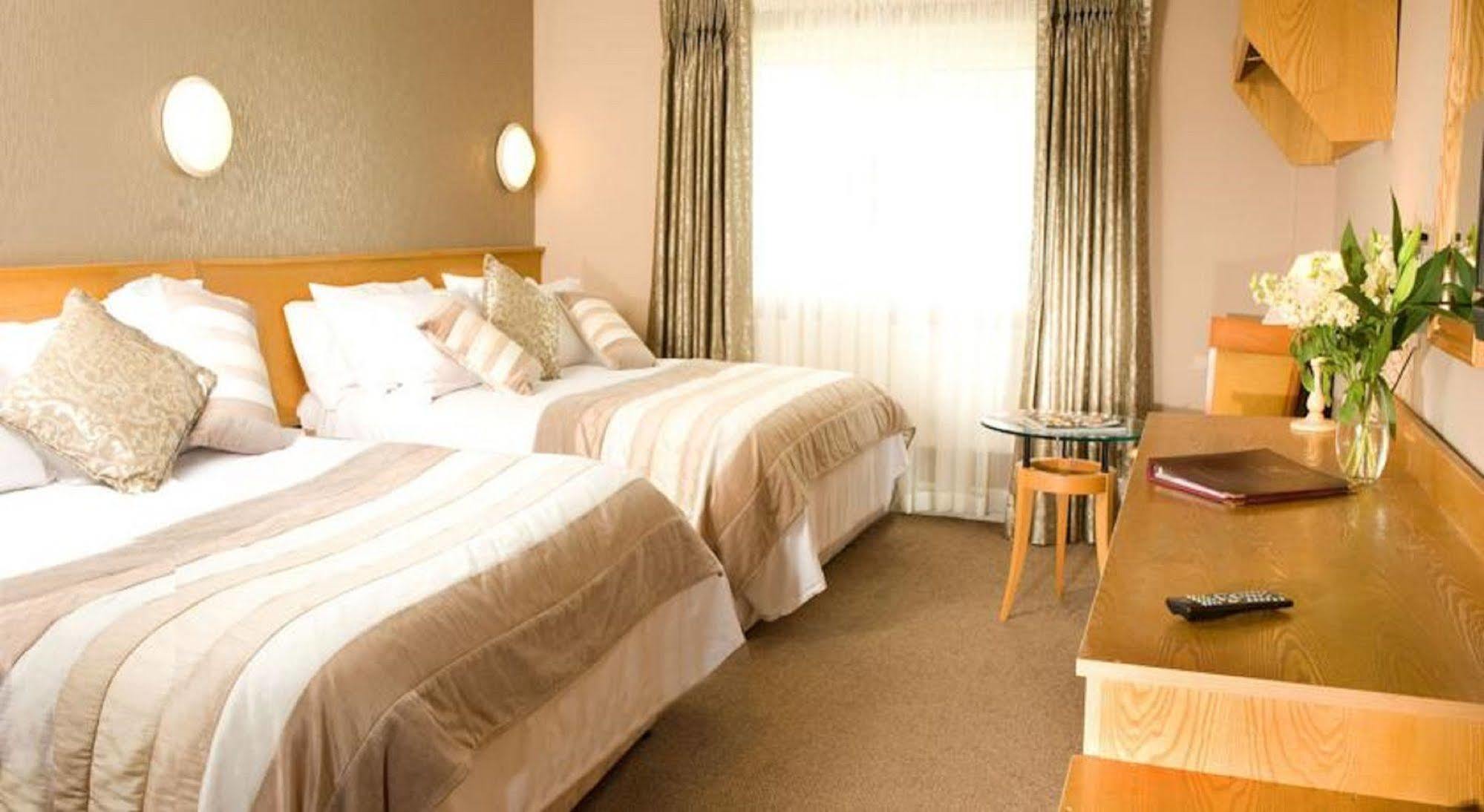 Great National Commons Inn Hotel Cork Esterno foto