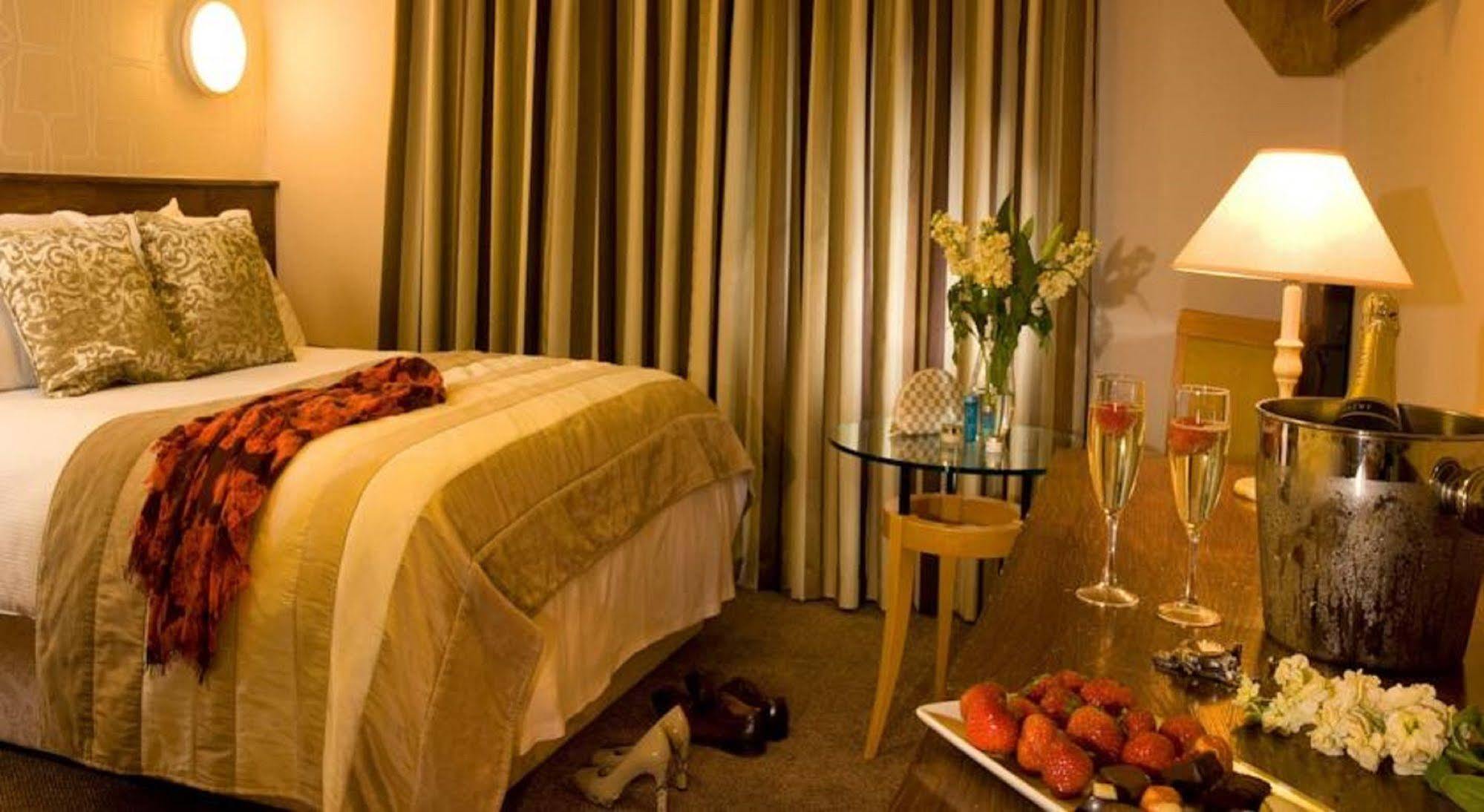 Great National Commons Inn Hotel Cork Esterno foto